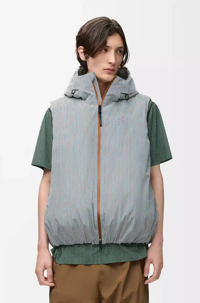 puffer vest in technical shell beigeblue
