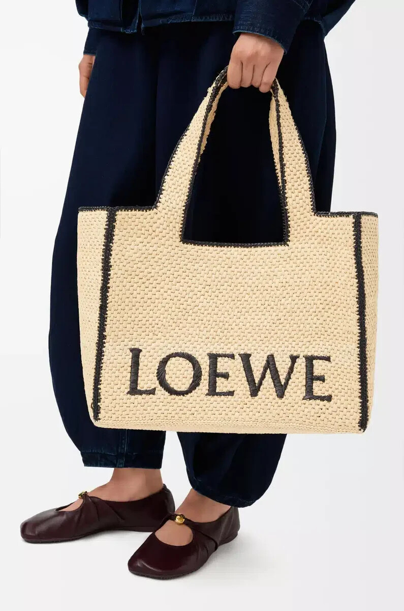 large loewe font tote in raffia natural