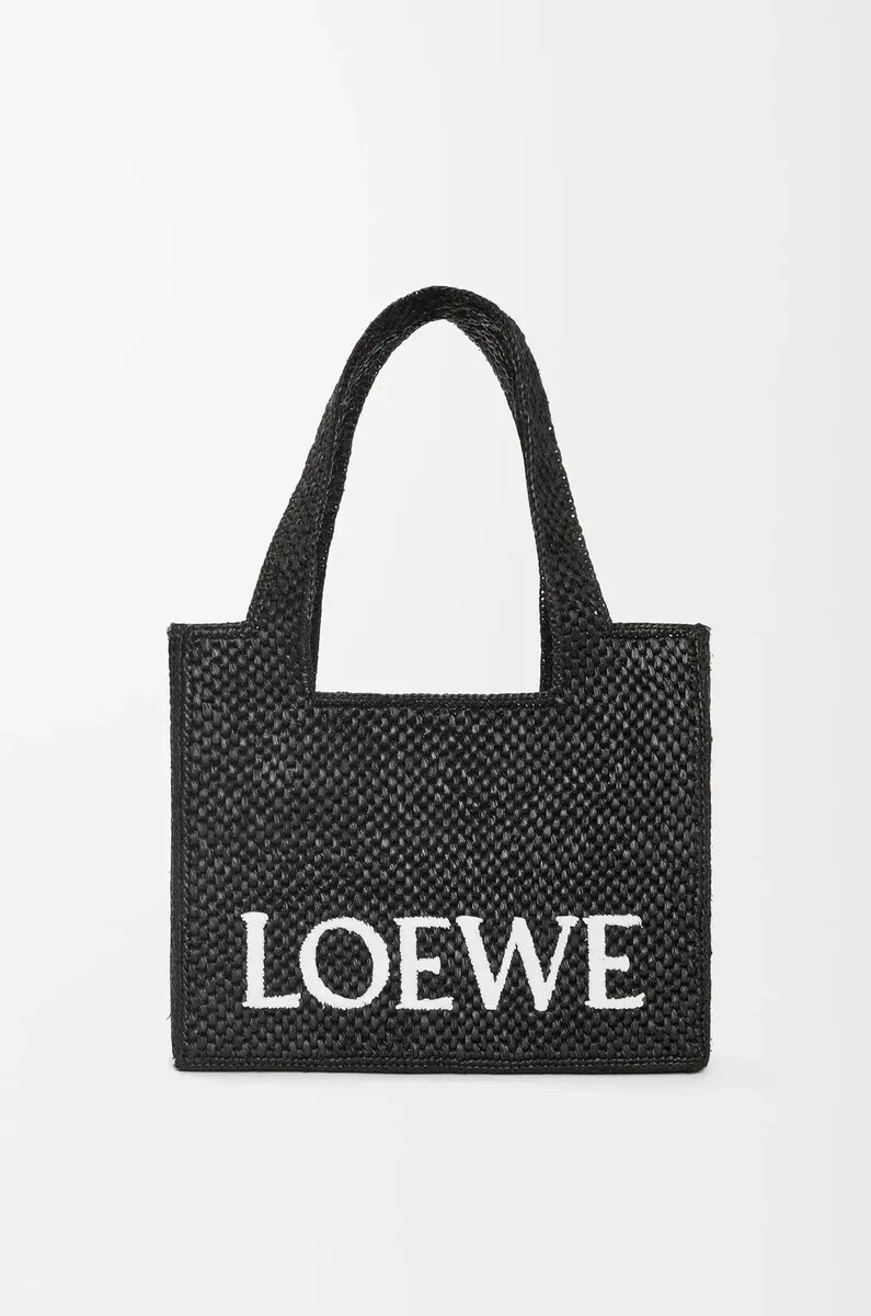 medium loewe font tote in raffia black