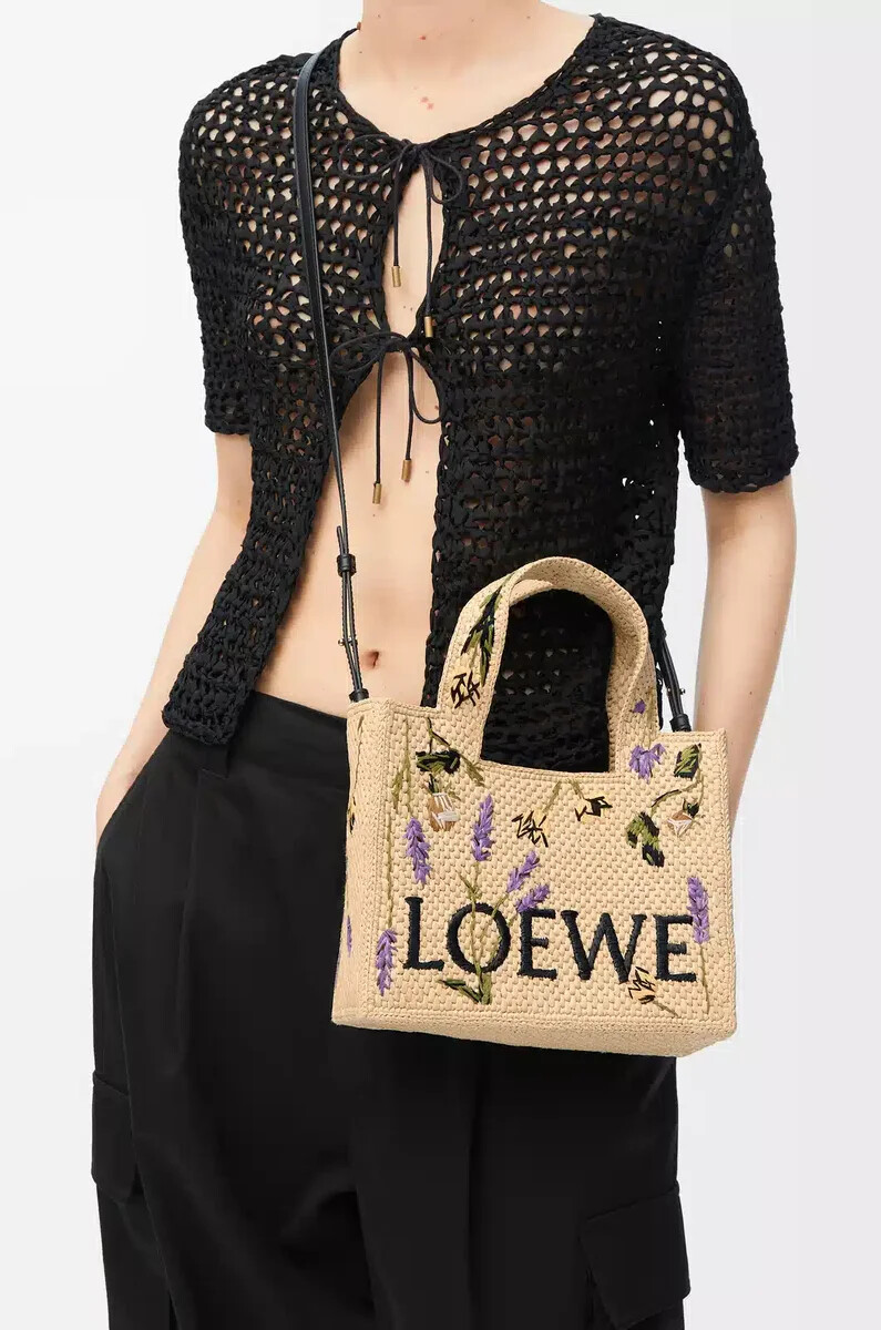 small loewe font tote in raffia natural