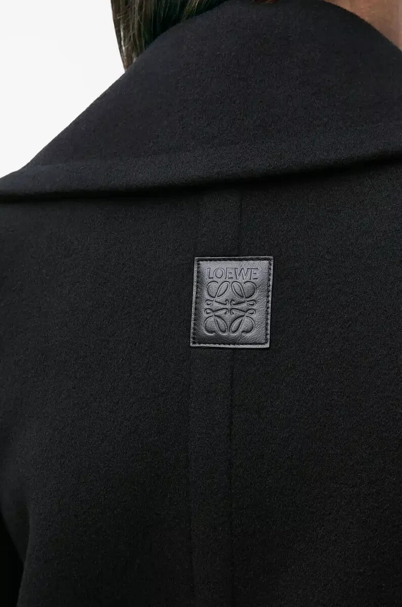 short coat in wool black