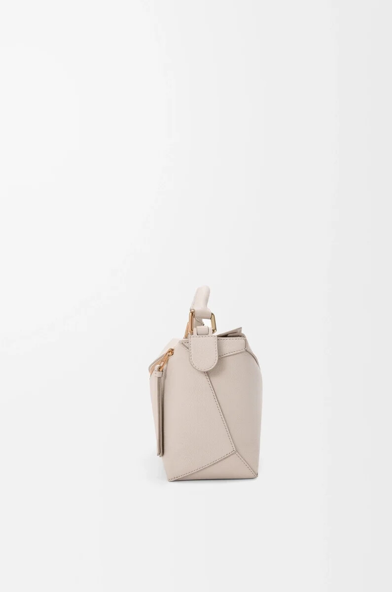small puzzle edge bag in soft grained calfskin light ghost