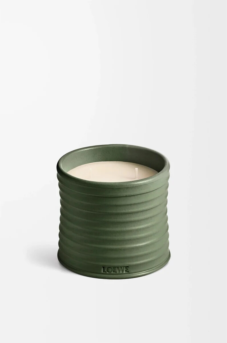 medium scent of marihuana candle dark green