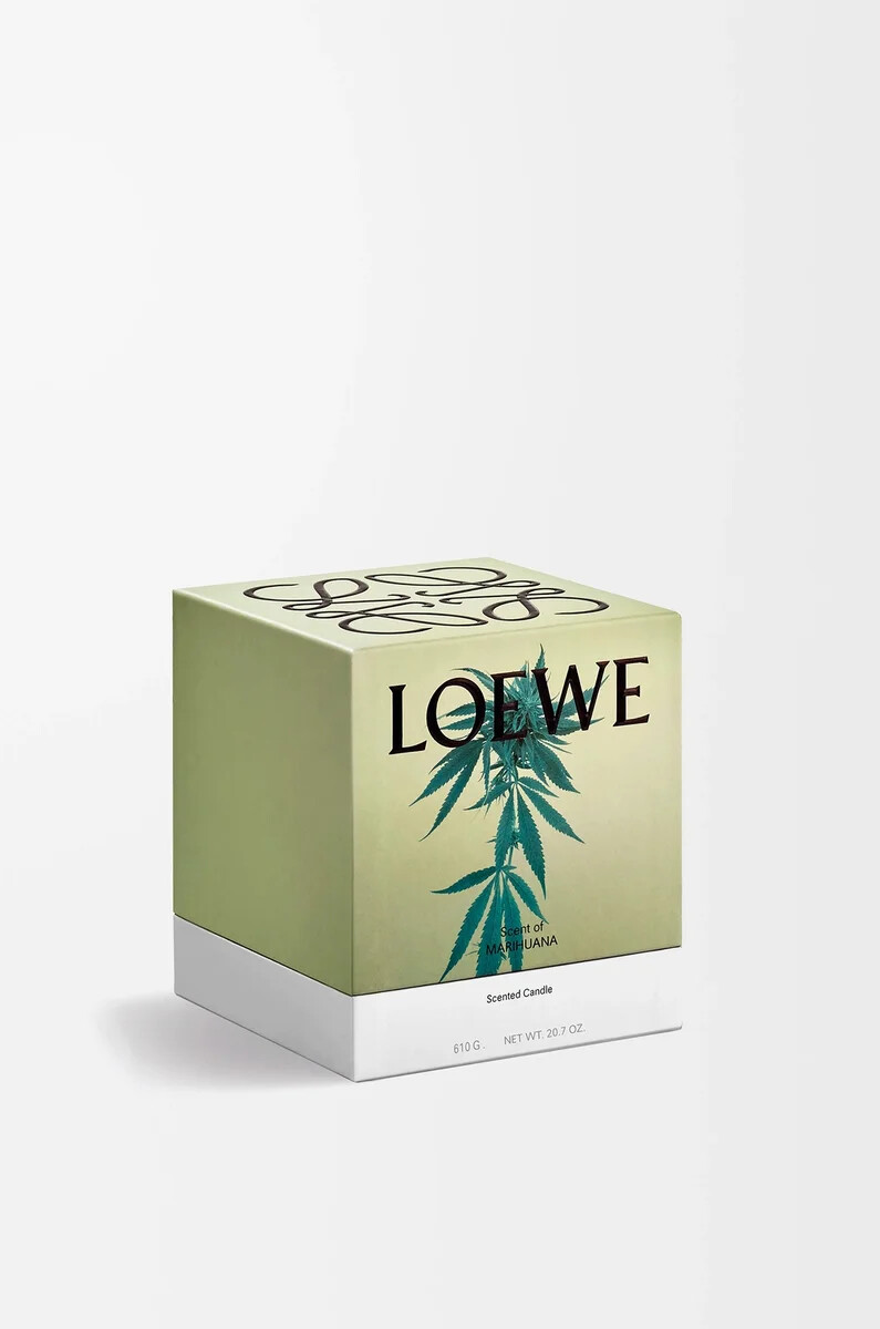 medium scent of marihuana candle dark green