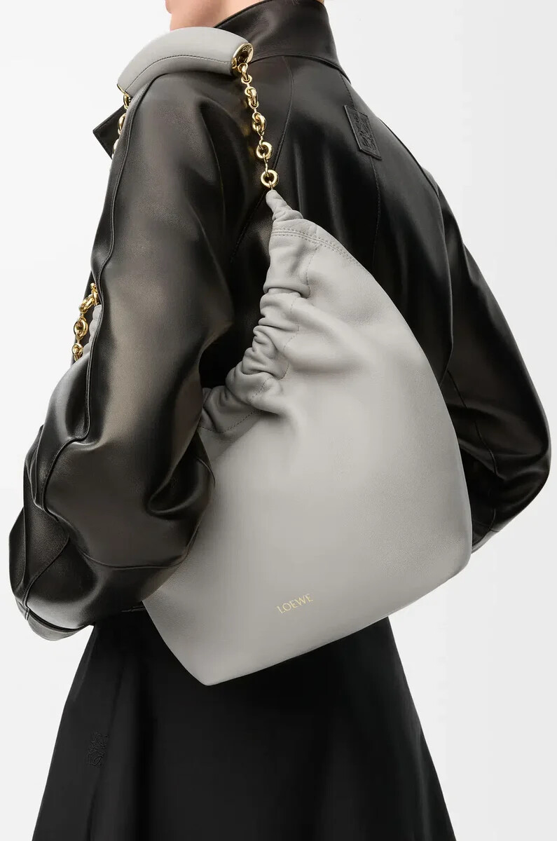 small squeeze bag in mellow nappa lambskin shell grey